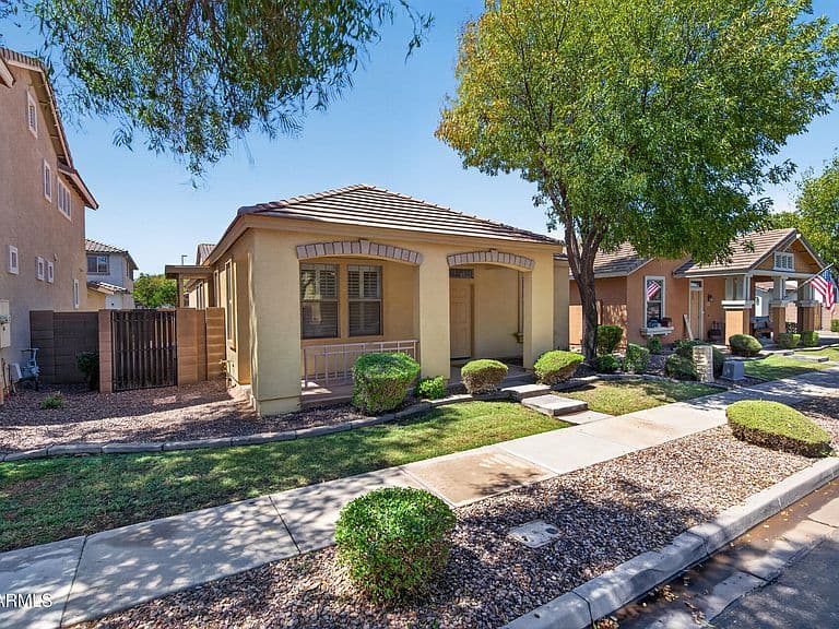 2878 S Arroyo Lane photo 2