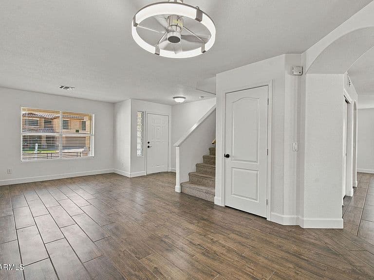 10222 W JESSIE Lane photo 4