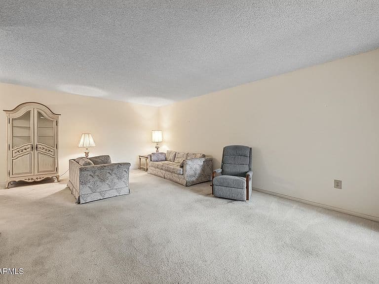 10319 W OCOTILLO Drive photo 3