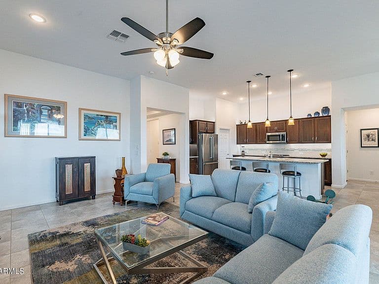 4863 W PICACHO Drive photo 2