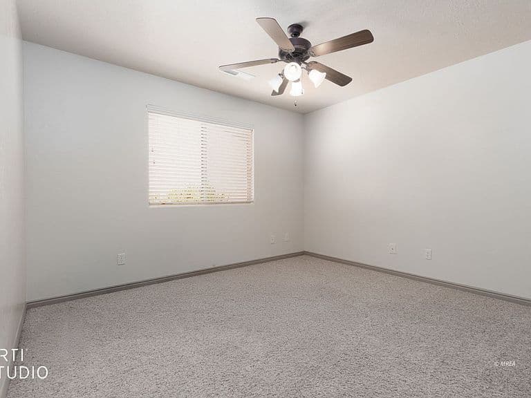 424 Harrier Ln photo 4