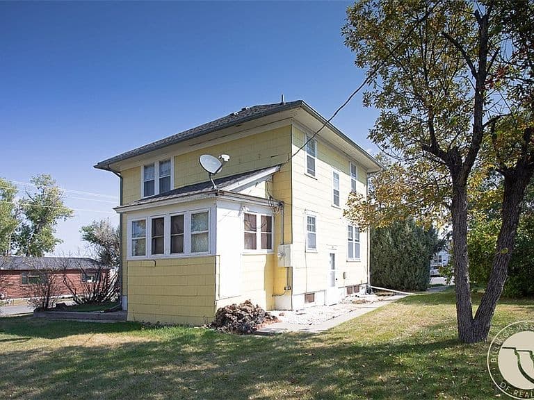 724 N Center Ave photo 4