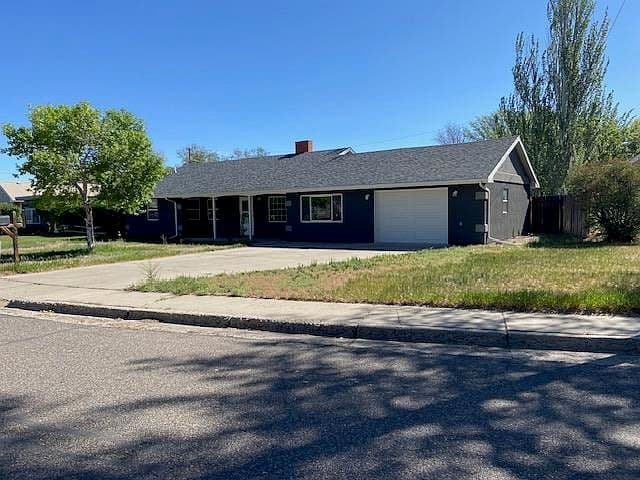 1213 Crest Way photo 1