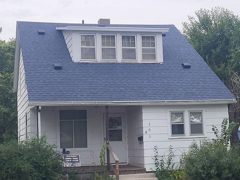 303 4th Ave W photo 5