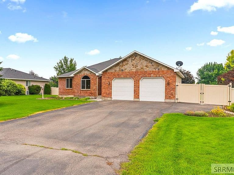 1010 Rimrock Canyon Dr photo 1