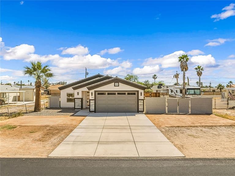 1204 Zircon Avenue photo 2