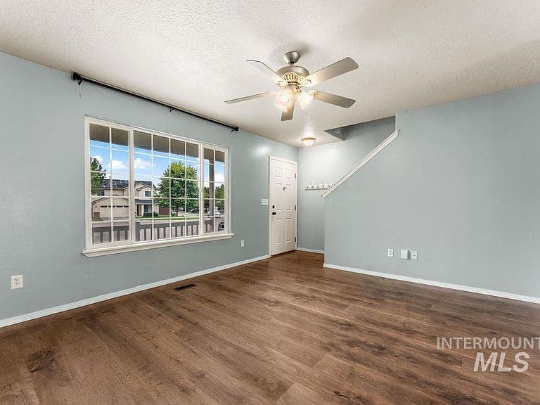 3936 E Clear Springs Dr photo 5