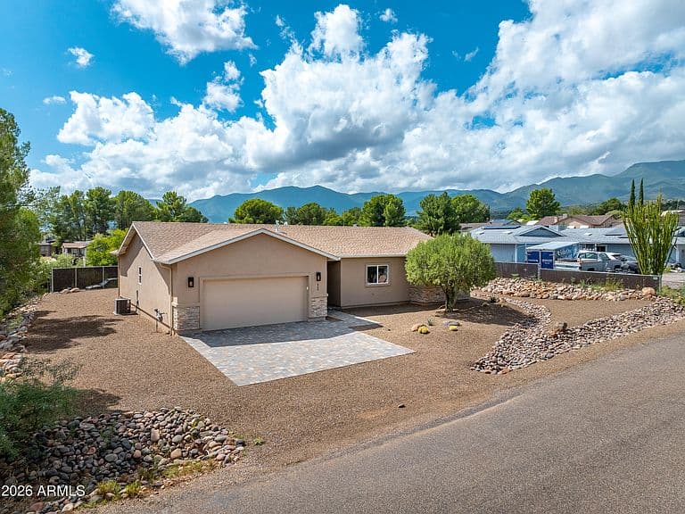 669 E Alvarado Lane photo 3