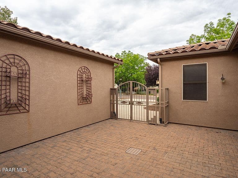 7345 E Cozy Camp Dr photo 4