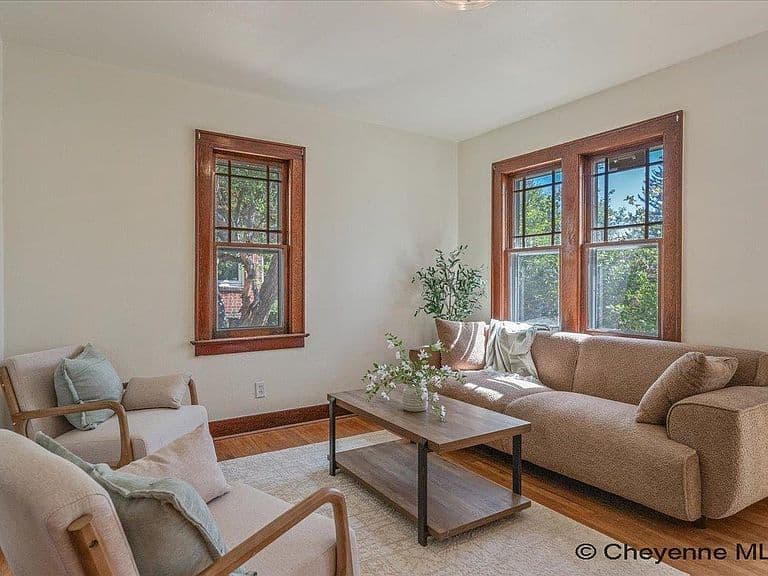3046 Dillon Ave photo 5