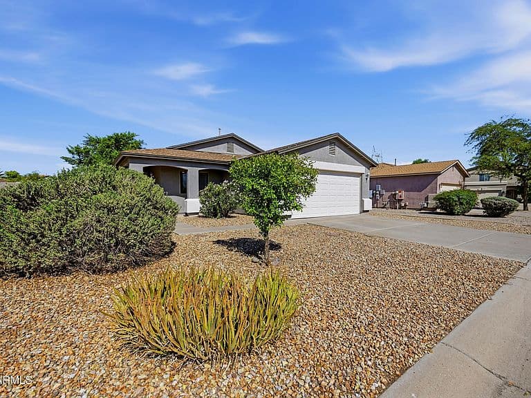 1244 E DESERT ROSE Trail photo 2