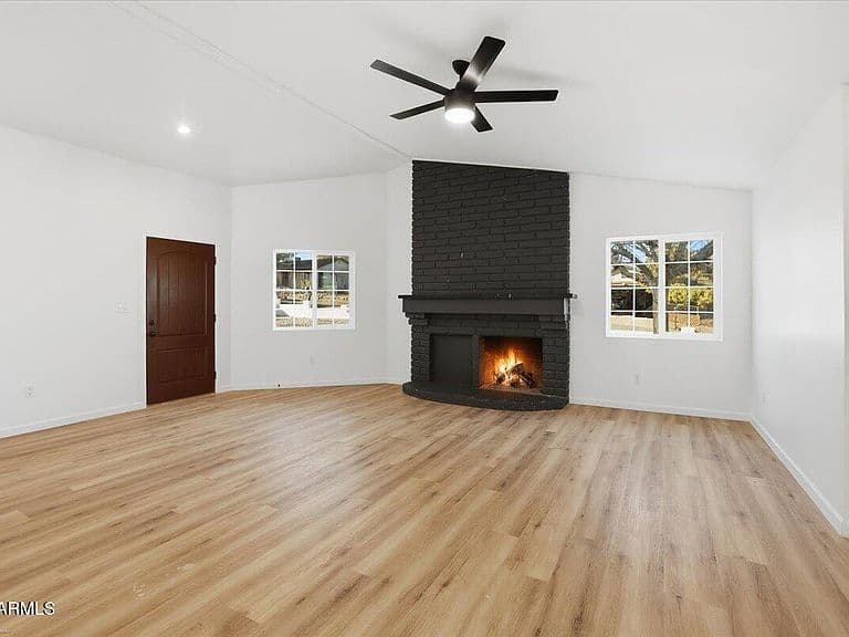 2419 S Lariat Cir photo 3