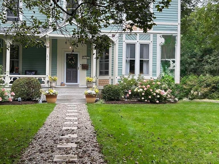 141 E Main Street photo 3