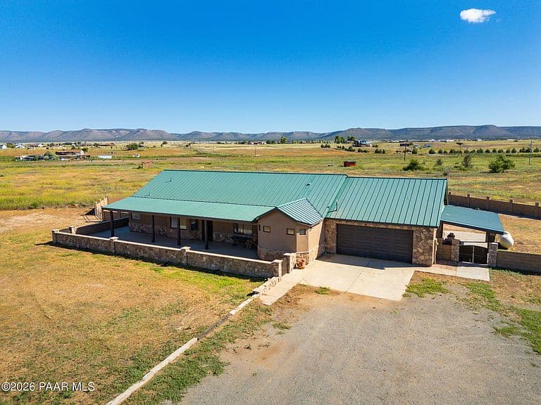 25855 N Matli Ln photo 1
