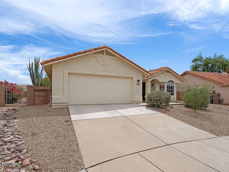 2941 W Corte Olivia photo 3