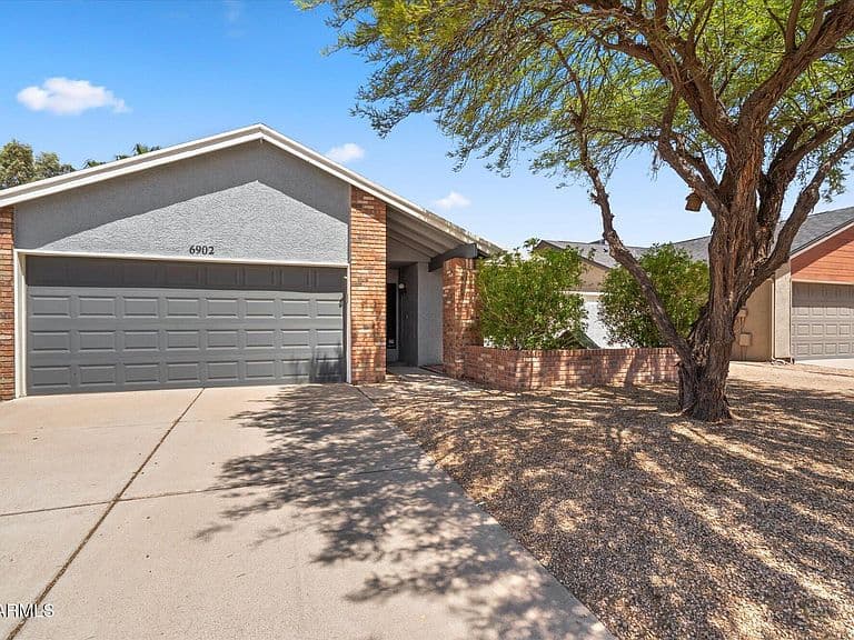 6902 E KATHLEEN Road photo 1