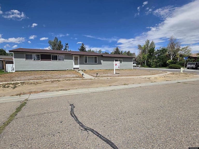 907 Plateau Rd photo 2