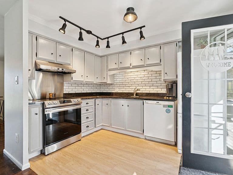 314 Prospect Street photo 5
