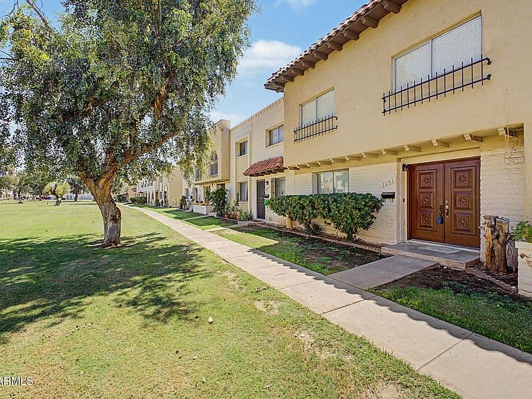 2060 W Hazelwood Parkway #2060 photo 3