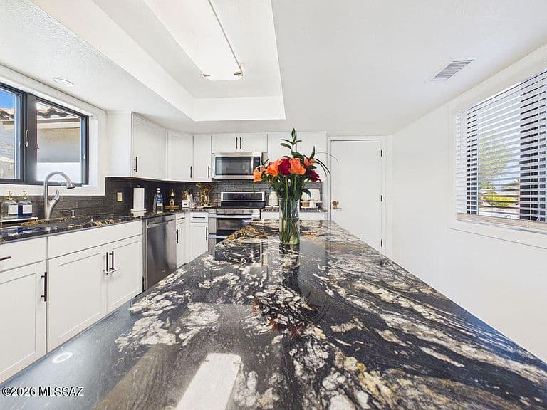 3414 Oak Hill St photo 5