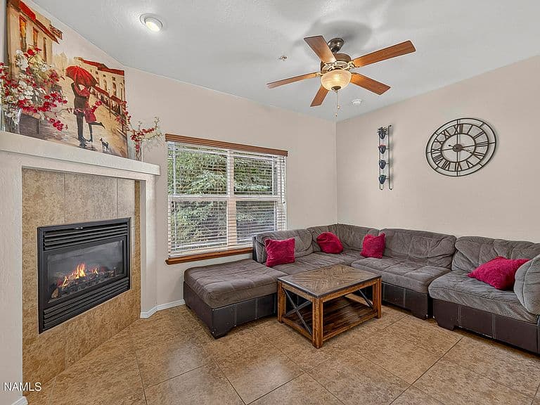 3796 E Jacamar Dr photo 2