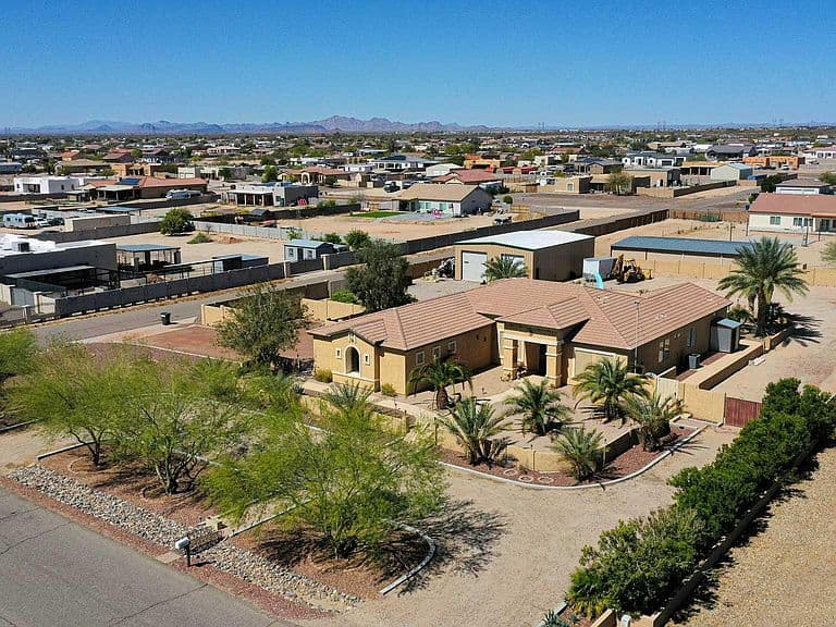 29952 W TAYLOR Street photo 2