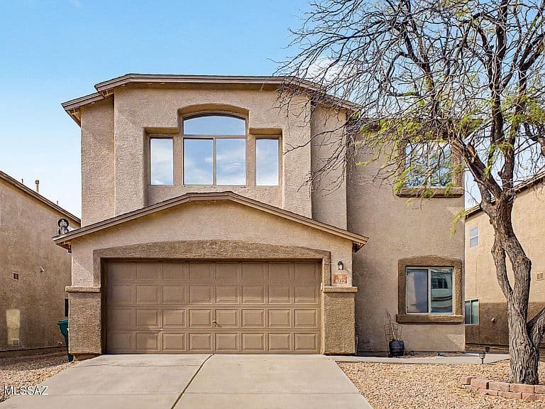 8222 W Babbitt Ct photo 2