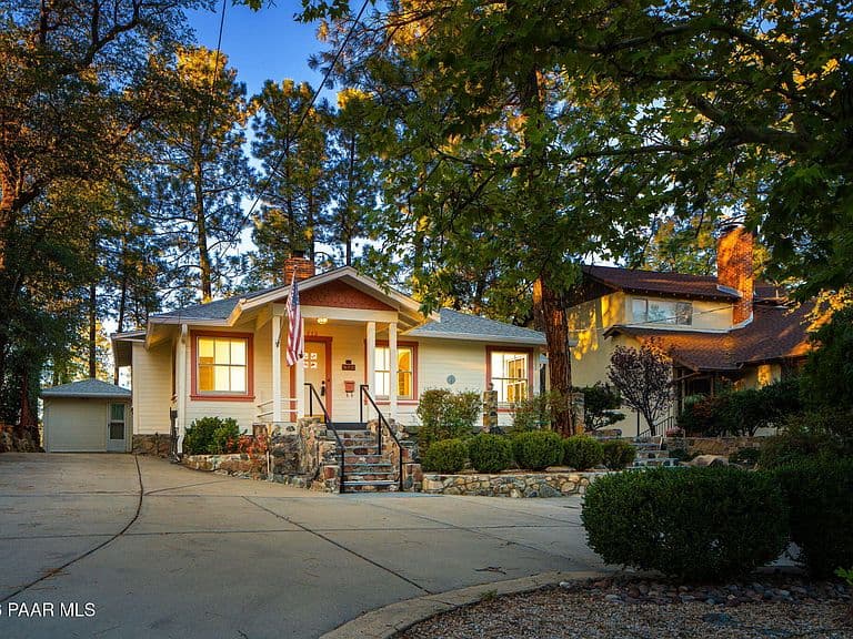 930 Apache Dr photo 1