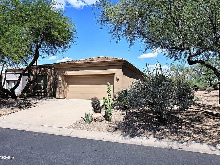 7486 E SOARING EAGLE Way photo 2