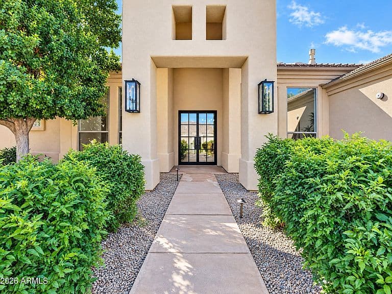 9135 E TARANTINI Lane photo 2