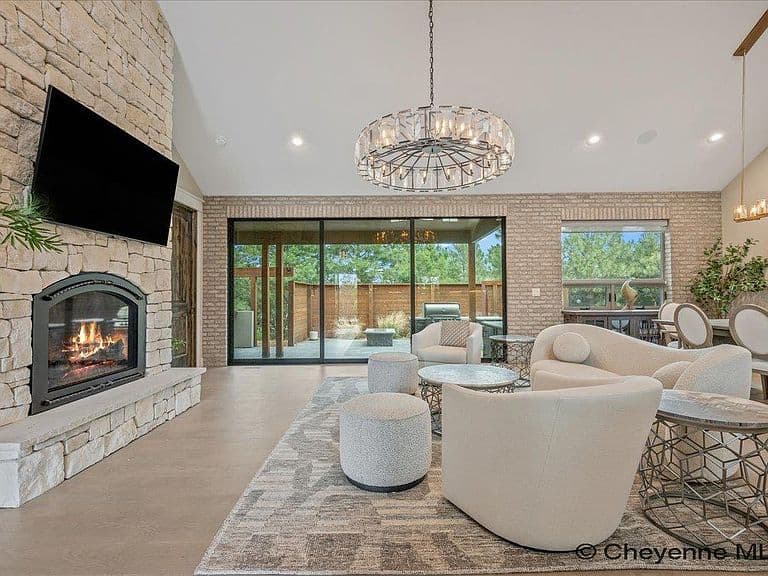 6004 Storey Blvd photo 4