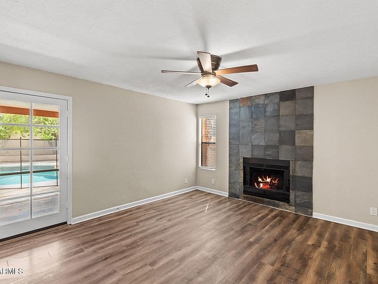 307 S OCEAN Drive photo 3