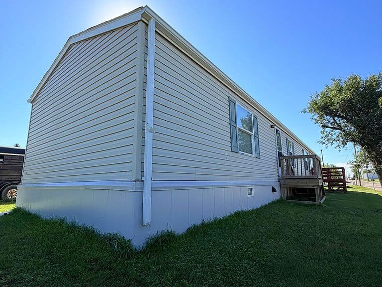 105 State St NE photo 5