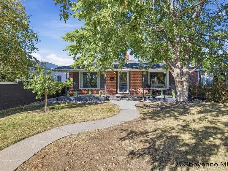 3910 Dillon Ave photo 3