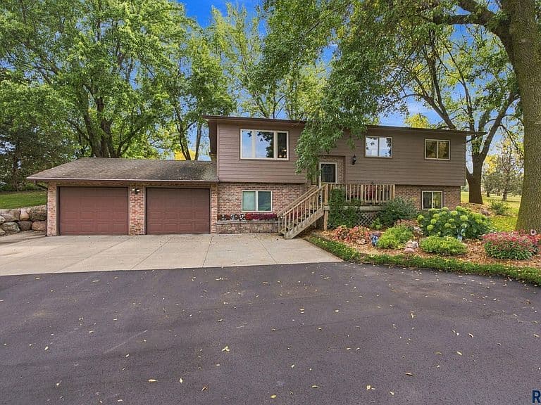 7505 E Elston Pl photo 5