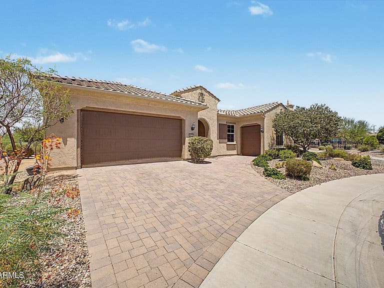 4020 N Brigadier Drive photo 5