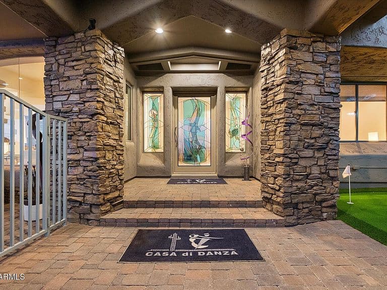 15226 N ZAMORA Plaza photo 2