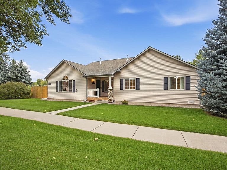 3083 Mary Jane Blvd photo 2