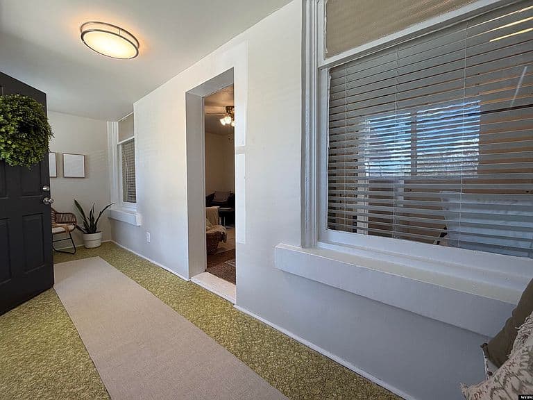 513 Cedar Ave photo 3