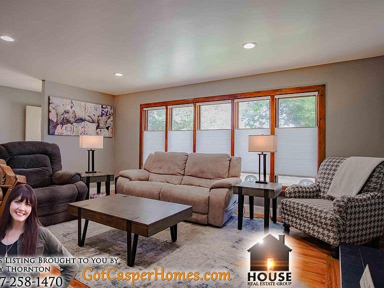 3028 Aspen Dr photo 4