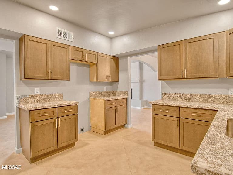 12241 N Calle De La Solana photo 5