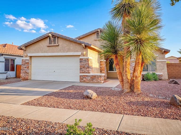 844 E INDIAN WELLS Place photo 3