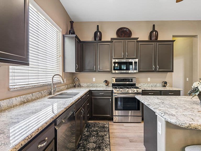 4342 W HACKAMORE Drive photo 3