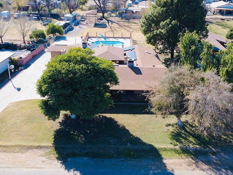 8705 W LILLIAN Lane S photo 3