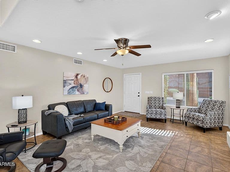 6634 E RICHMOND Street photo 5