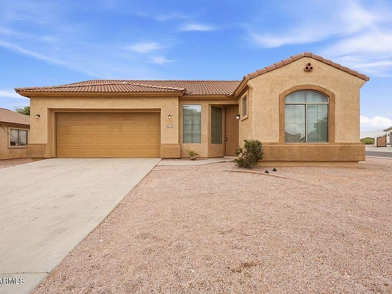 6537 S 15TH Drive photo 1
