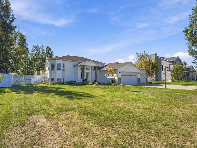 433 Prescott Ln photo 2