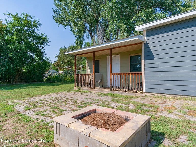 386 2nd Ave SW photo 4