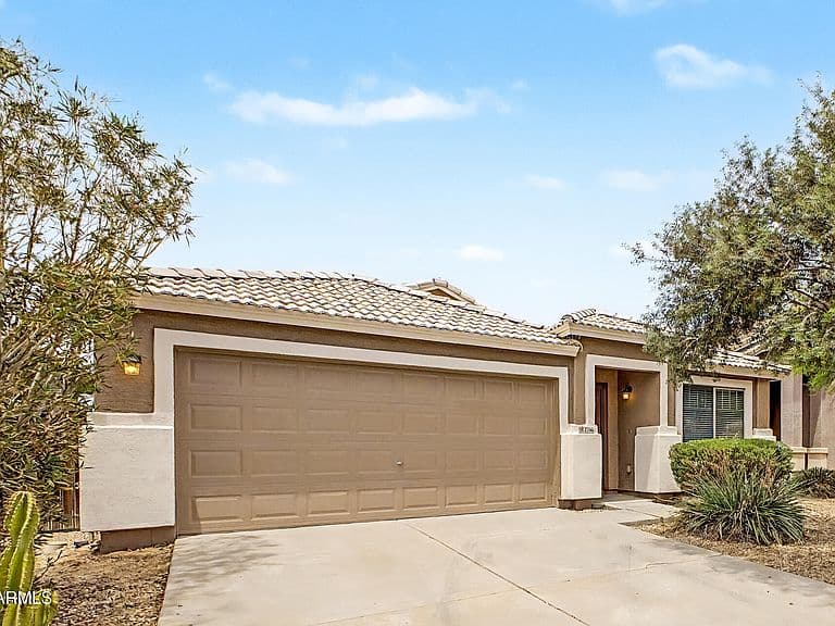 2766 E COWBOY COVE Trail photo 2