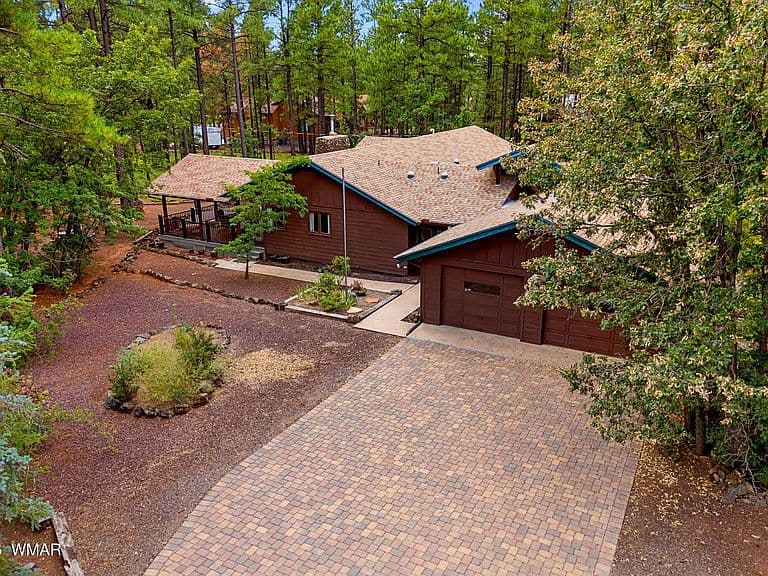 3052 Madison Ln photo 1